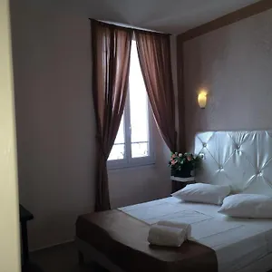 Arcotel 4 Minutes Du Palais Des Festivals - New Management New Team - Old Revievv Канны