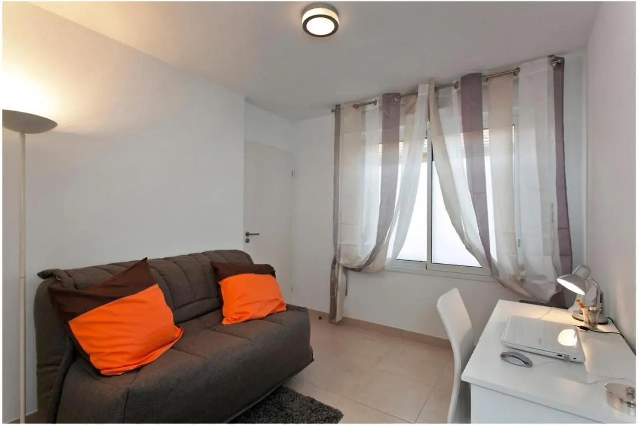 Ref 912 - Cannes Center - Apartment For Rent France
